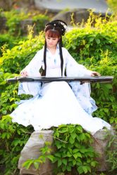 -九月鹰飞汉服摄影工作室