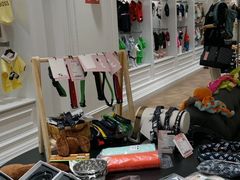 -斯普瑞斯奥特莱斯