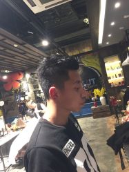 -侨治发型