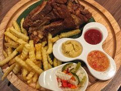 德国烤猪脚-The Dishes Seafood & Restaurant