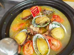 鲍鱼文昌鸡煲-琼大师东方烤乳猪(亚特兰蒂斯店)