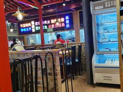 大堂-怪噜范·老贵阳街头名小吃(数博万达店)