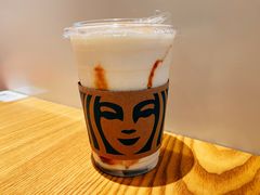 焦糖华夫脆脆软雪星冰乐-星巴克(北京新东安)