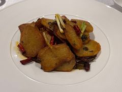 -彩云天云南餐厅