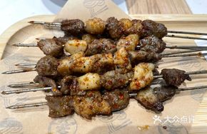 Half-portion lamb skewers