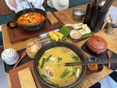 -银米·云南传统过桥米线(双廊黑金冠店)