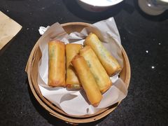 荠菜肉春卷-老头儿油爆虾·知味杭州(爱琴海购物中心)