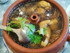 野生菌汽锅鸡-小厨子私房菜·云南美食店