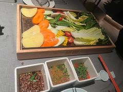 -左庭右院鲜牛肉火锅黑金店(陆家嘴中心店)