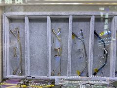 -三叶眼镜城批发市场(上海火车站店)