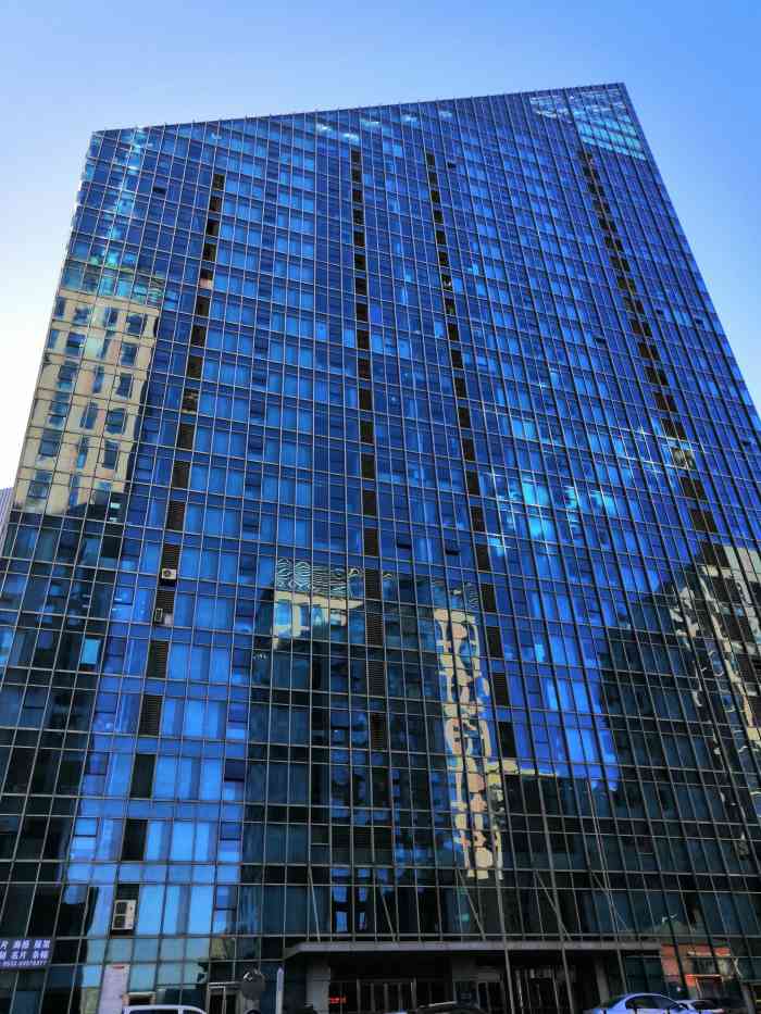 数码科技大厦-"崂山区海尔路63号数码科技中心,背的滚瓜.