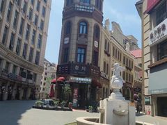 -鲁邦国际风情街(麦世达韩国精品百货店)