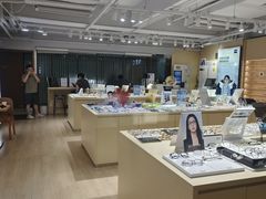 -鲸渝眼镜·浅目视光(春熙路店)