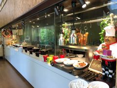 自助取餐区-威珀斯酒店·珀萃美食餐厅 | 海鲜刺身·现烤生蚝·特色烤肉