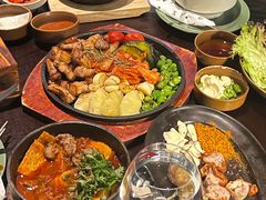 菠萝烤黑猪肉-Fuzzy Bistro 浮几韩餐·茶酒馆