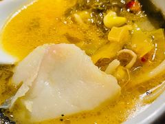 骨汤酸菜鱼-拾味馆·浓鲜骨汤(光谷天地店)