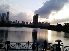 -万绿园
