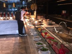 -飨食汇全日制餐厅·昆山皇冠假日酒店(九方店)