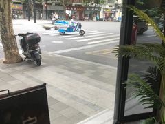 -一间森林酒店(上海人民广场店)