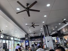 -鹏城人家海鲜酒家·23年老字号(较场尾店)