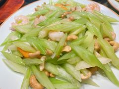 素炒腰果虾仁-小船渔村•大连菜•大连焖鱼(黄河路店)