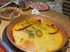 -洱火云南酸菜牛肉火锅(石景山当代商城店)