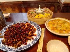 -黄桷树曹家私房菜(江与城店)