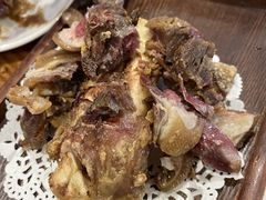 香酥咸蹄膀-东北人家铁锅炖(鞍山路店)