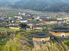 -初溪土楼群