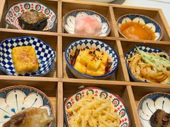 -阿瓦山寨·湘菜现炒·剁椒鱼头王(咸阳总店)