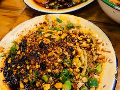 -拈签一笑黄牛肉辣卤串串