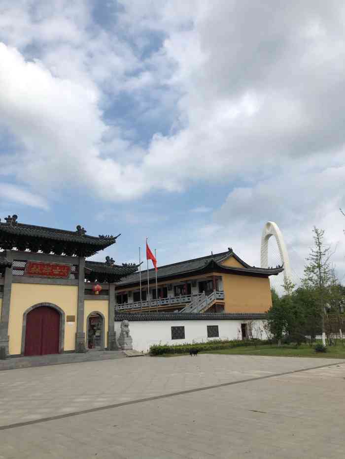 大士禅林-"闹中取静呢.周边也有很多美食哦96风景也.