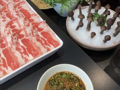 -鲜入唯煮·港式海鲜牛肉火锅(金宝街店)