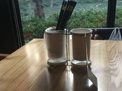 靠窗位-早安山丘·豆浆油条(小木桥路店)