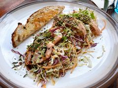 烤三文鱼沙拉-O'mills Sourdough Bakery&Bistro(永嘉路店)
