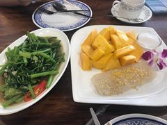 -Dang restaurant (patong phuket)