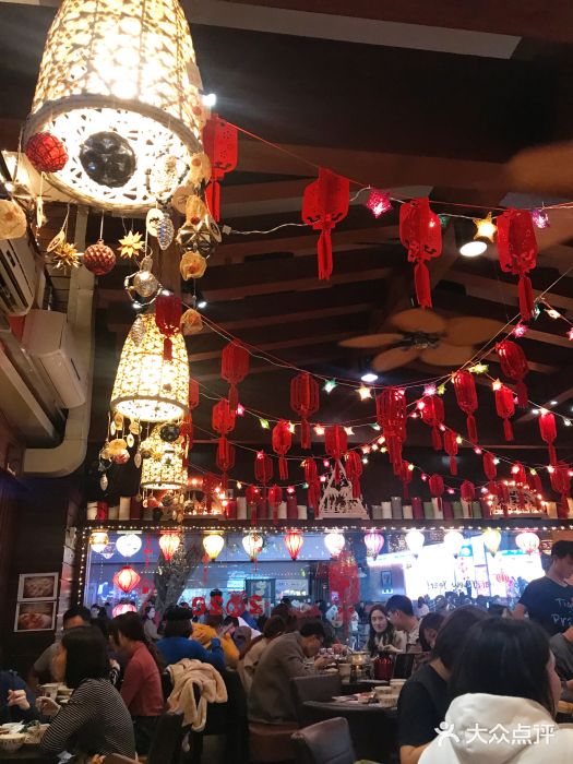 大头虾越式风味餐厅(光明广场店)大堂图片