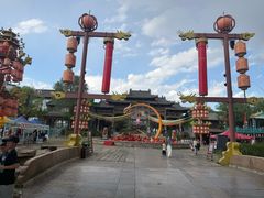-雪山彩虹谷景区