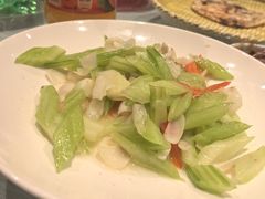 -梁家大院•农家菜(昆山会展中心店)