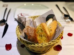 餐前面包-The V泽惟·低温慢煮料理