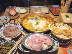 -洱火云南酸菜牛肉火锅(石景山当代商城店)