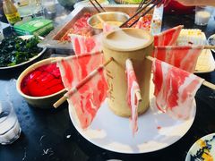 -二荆条·蜀鲜汇城市森林火锅