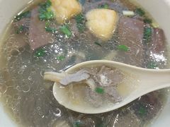 -佬钱湾仔(衣裳街店)