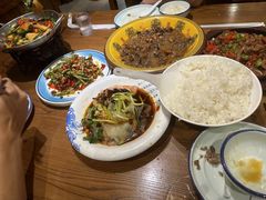 -雪乡阁东北农家菜(颛桥约好休闲街店)