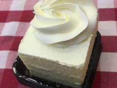 咸芝白脱蛋糕-红宝石·鲜奶小方(万航店)