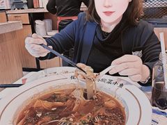 -渝是乎酸菜鱼·川渝小炒(新世界百货望京店)