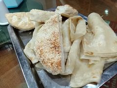 油饼半张-教师之家赵家羊汤馆(东青龙街店)