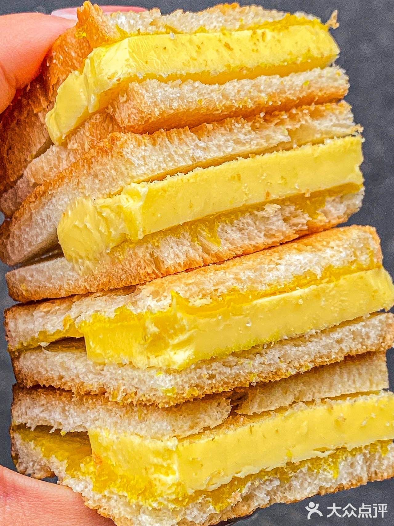 答应我五一来成都春熙路喝这杯水牛奶咖啡‼️