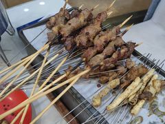 -清真磊磊烧烤老店(饮虎池街34号店)