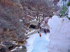 -黑龙潭风景区